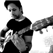 Professeur de guitare tous styles, théorie et pratique. Tablatures et solfège, accords, gammes, modes, arpèges, médiator